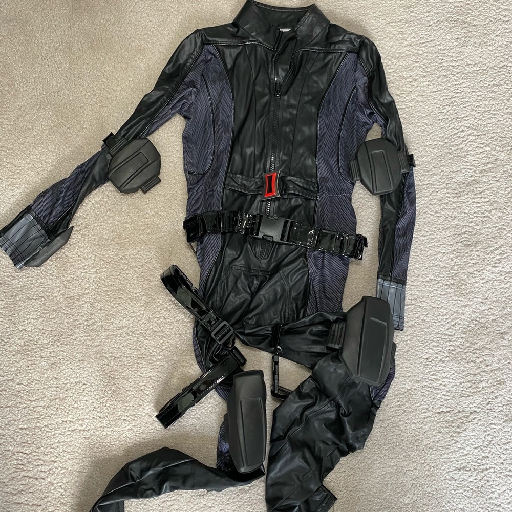 Disney Marvel Black Widow Costume. Kids Size 9/10